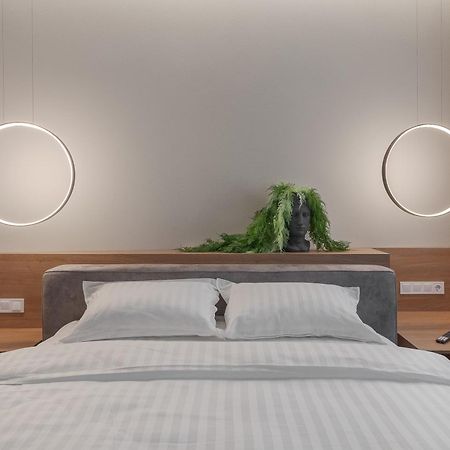 Oasis Rooms Орадя Экстерьер фото