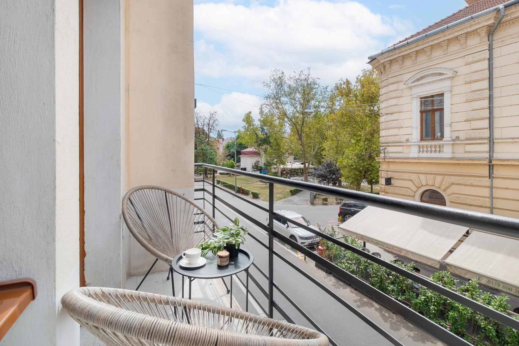 Oasis Rooms Орадя Экстерьер фото