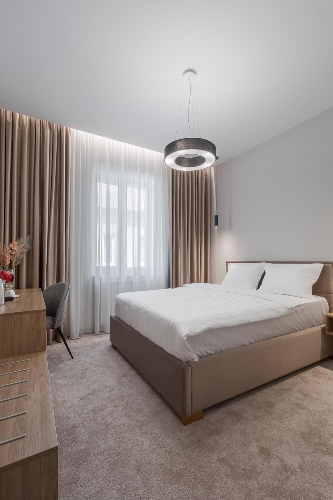 Oasis Rooms Орадя Экстерьер фото